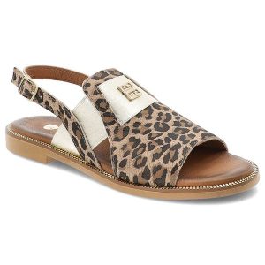 Beżowe Sandały Armodo Eleganckie Obuwie Damskie Lampart. Brązowe sandały Armodo, bez wzorów, z jeansu, bez obcasa, na płaskiej podeszwie, bez zapięcia. Za 329,00 zł.