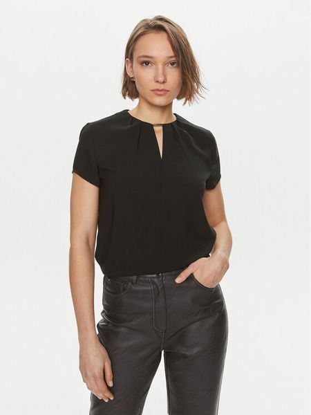 Calvin Klein Bluzka K20K207062 Czarny Regular Fit. Czarne bluzki Calvin Klein, bez wzorów, z syntetyku, bez kołnierzyka, bez ramiączek. Za 319,99 zł.
