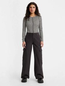 Levi's Bojówki w kolorze czarnym rozmiar: W26/30. Brązowe spodnie z wysokim stanem Levi's®, bez wzorów, z bawełny, z podwyższonym stanem. Za 131,74 zł.