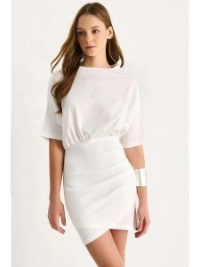 Bianco Lucci Sukienka w kolorze białym rozmiar: L. Białe sukienki Bianco Lucci, l, bez wzorów, z bawełny, bez kołnierzyka, bez ramiączek, mini. Za 194,95 zł.