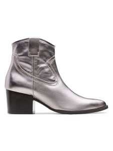Clarks Skórzane botki "Elder Rae" w kolorze srebrnym rozmiar: 39. Szare botki Clarks, bez wzorów, bez obcasa, bez zapięcia. Za 356,61 zł.
