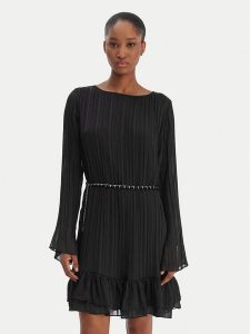 Guess Sukienka codzienna W6RK37 WJ712 Czarny Regular Fit. Czarne sukienki Guess, na co dzień, xxl, z aplikacjami, z syntetyku, bez kołnierzyka, bez ramiączek, proste. Za 659,99 zł.