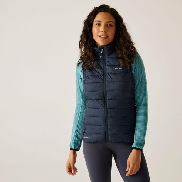 Marizion Damska kamizelka spacerowa z przegrodami. Niebieskie kamizelki Regatta, bez wzorów, bez kołnierzyka, bez ramiączek, bez kaptura. W wyprzedaży za 238,50 zł.