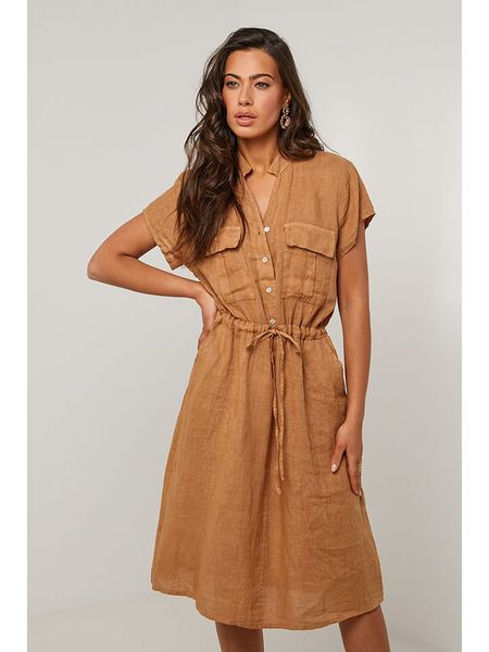 Le Monde du Lin Lniana sukienka w kolorze jasnobrązowym rozmiar: 38/40. Brązowe sukienki Le Monde du Lin, na co dzień, bez wzorów, ze lnu, klasyczne, bez kołnierzyka, bez ramiączek, midi, proste. Za 154,07 zł.
