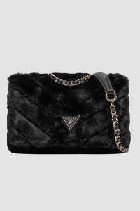 GUESS Czarna torebka Katine Convertible Xbody Flap. Czarne torebki klasyczne Guess, z aplikacjami, bez dodatków. W wyprzedaży za 497,99 zł.