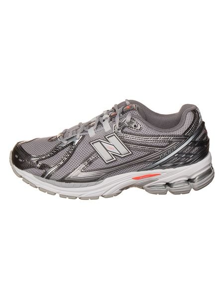 New Balance Sneakersy "1906R" w kolorze antracytowym rozmiar: 44. Czarne trampki New Balance, bez wzorów, z materiału, bez zapięcia. Za 416,77 zł.