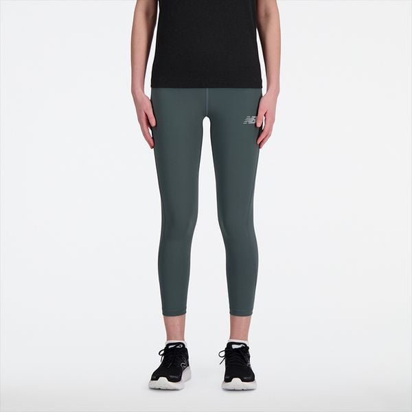 Legginsy damskie do biegania New Balance Sleek WP41235GT – szare. Szare legginsy New Balance, bez wzorów, z materiału, z podwyższonym stanem. Za 269,99 zł.