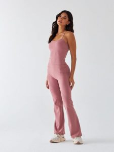 Legginsy Dzwony - Morning Dew BeShaped. Niebieskie legginsy BESHAPED, bez wzorów, z dzianiny, z podwyższonym stanem, długie. Za 219,00 zł.