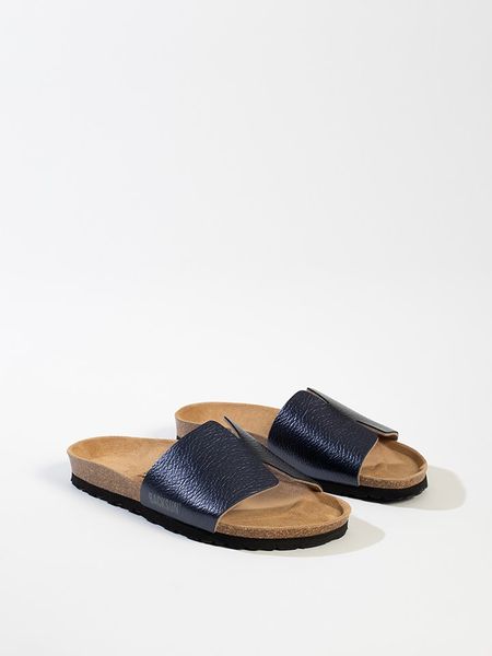 BACKSUN Klapki "Djila" w kolorze granatowym rozmiar: 36. Niebieskie klapki Backsun, bez wzorów, z materiału, z otwartym noskiem, bez obcasa. Za 109,26 zł.