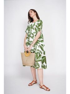 Le Jardin du Lin Sukienka w kolorze zielono-białym rozmiar: 36. Białe sukienki Le jardin du lin, bez wzorów, ze lnu, bez kołnierzyka, bez ramiączek, midi. Za 154,95 zł.