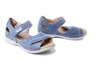 RIEKER V7474-10 blue, sandały damskie. Niebieskie sandały Rieker, bez wzorów, z gumy, bez obcasa, na koturnie, bez zapięcia. Za 287,92 zł.