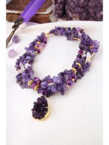 L'Atelier de Gaia Pozłacany naszyjnik z ametystami - dł. 47 cm rozmiar: onesize. Różowe naszyjniki L'Atelier de Gaia, z ametystem, pozłacane. Za 187,07 zł.