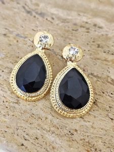 Luja Bijoux Pozłacane kolczyki-wkrętki z cyrkoniami rozmiar: onesize. Czarne kolczyki Luja Bijoux, z agatem, pozłacane. Za 70,24 zł.