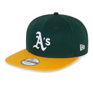 Czapka typu snapback New Era Oakland Athletics. Czarne czapki New Era, bez wzorów. Za 110,00 zł.