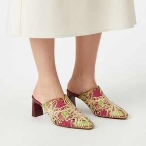 Sandały damskie Hispanitas, cholewka z materiału dekoracyjne plecione aplikacje odkryta pięta stabilny obcas zapewniający wygodę podczas chodzenia, k. Sandały Hispanitas, z aplikacjami, bez obcasa, na obcasie, bez zapięcia. Za 589,00 zł.