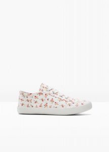 Sneakersy. Białe buty sportowe bonprix, bez wzorów, bez zapięcia. Za 79,99 zł.