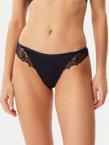 Hunkemöller Stringi Jemima 301077 Czarny. Czarne stringi Hunkemöller, bez wzorów, z syntetyku. Za 49,99 zł.