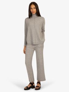 APART 2-częściowy zestaw w kolorze szarym rozmiar: 38. Szare golfy Apart, bez wzorów, bez ramiączek. Za 311,12 zł.