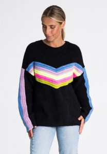 Czarny Nowoczesny Oversizowy Sweter w Paski. Czarne swetry klasyczne Figl, uniwersalny, z materiału, bez kołnierzyka. Za 232,90 zł.