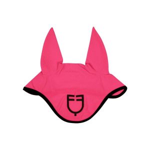 Czapka z perforowanej tkaniny z logo. Czerwone czapki EQUESTRO, bez wzorów, z poliamidu, eleganckie. Za 113,90 zł.