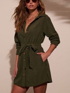 LA Angels Sukienka w kolorze khaki rozmiar: S. Brązowe sukienki LA Angels, s, bez wzorów, bez kołnierzyka, bez ramiączek, mini. Za 172,49 zł.