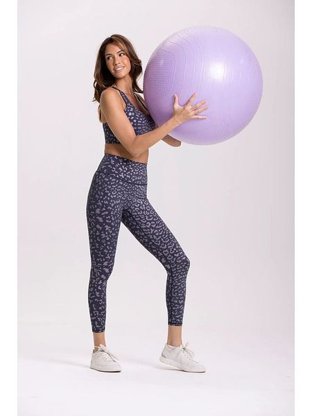 Onamaste Legginsy sportowe "Asa" w kolorze niebieskim rozmiar: L/XL. Niebieskie legginsy Onamaste, bez wzorów, z materiału, z podwyższonym stanem. Za 156,98 zł.