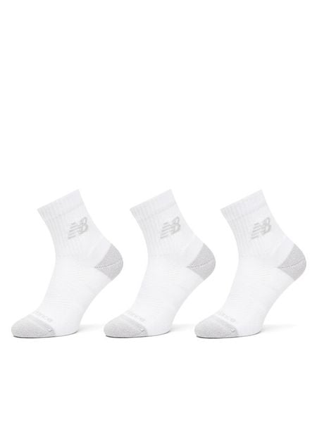 New Balance Skarpety długie Active Cushion Quarter Socks LAS35204WT Biały. Białe skarpetki New Balance, bez wzorów, z poliesteru. Za 79,99 zł.