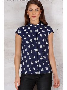 INFINITE YOU Koszulka w kolorze granatowo-białym rozmiar: XL. Niebieskie bluzki Infinite You, xl, bez wzorów, bez kołnierzyka, bez ramiączek. Za 39,49 zł.