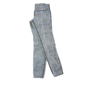 Damskie legginsy do biegania Dri-Fit. Czarne legginsy Nike, bez wzorów, z tkaniny. Za 68,12 zł.
