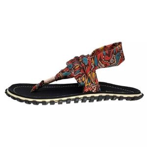 Japonki Gumbies Slingback W GU-SASLI094 wielokolorowe. Klapki bez wzorów, z gumy, bez obcasa. Za 289,26 zł.