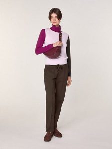 Rodier Wełniany sweter w kolorze jasnoróżowo-fioletowym rozmiar: XL. Różowe golfy Rodier, bez wzorów, z wełny. Za 252,99 zł.