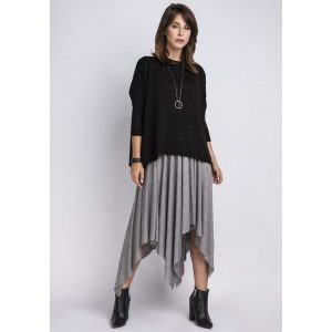 Gładki Sweter Oversize z Połyskującą Nitką - Czarny. Czarne swetry klasyczne MKM, l, z materiału, bez kołnierzyka. Za 149,90 zł.