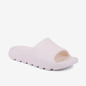 Klapki damskie Coqui. Brązowe klapki Coqui, bez wzorów, z materiału, bez obcasa. Za 141,99 zł.