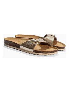 Sunbay Klapki "Jasmin" w kolorze złotym rozmiar: 38. Żółte klapki Sunbay, bez wzorów, z otwartym noskiem, bez obcasa. Za 124,95 zł.