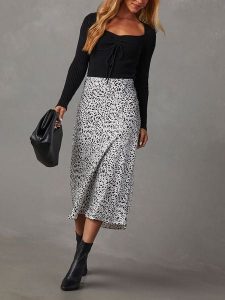 LA Angels Koszulka w kolorze czarnym rozmiar: XL. Czarne bluzki LA Angels, xl, bez wzorów, prążkowane, bez kołnierzyka, bez ramiączek. Za 113,99 zł.