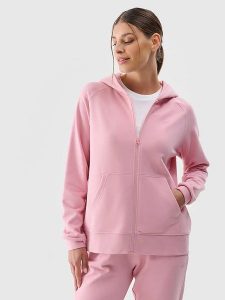 4F Bluza w kolorze jasnoróżowym rozmiar: S. Różowe bluzy 4f, s, bez wzorów, bez kaptura. Za 100,99 zł.