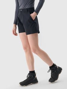 4F Szorty kolarskie w kolorze czarnym rozmiar: M. Czarne spodenki sportowe 4f, m, bez wzorów, z materiału, rowerowe. Za 79,03 zł.