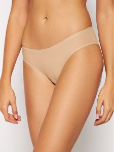 Chantelle Figi klasyczne Soft Stretch C26430 Beżowy. Brązowe figi Chantelle, bez wzorów, z syntetyku. Za 69,99 zł.