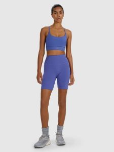 4F Legginsy kolarki treningowe damskie - granatowe XL. Niebieskie legginsy 4f, bez wzorów, z dzianiny, z podwyższonym stanem, krótkie. Za 99,99 zł.