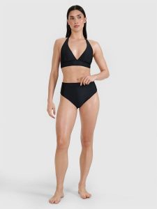 4F Dół od bikini damski - czarny XS. Czarne bikini 4f, bez wzorów, z elastanu. W wyprzedaży za 39,99 zł.