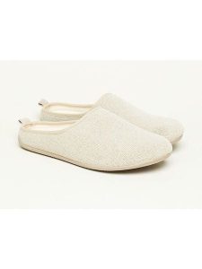 Kitz-pichler Kapcie w kolorze kremowym rozmiar: 46. Brązowe kapcie Kitz-Pichler, bez wzorów, z materiału. Za 104,99 zł.