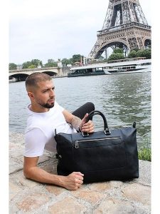 Maison héritage PARIS Skórzany shopper bag "Diego" w kolorze czarnym - 48 x 29 x 14,5 cm rozmiar: onesize. Czarne shopper bag Maison héritage PARIS, bez wzorów, z materiału, przez ramię, bez dodatków. Za 434,99 zł.