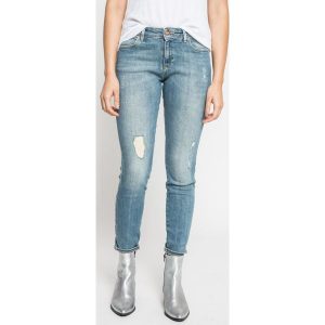 Wrangler - Jeansy All She Wants. Jeansy marki Wrangler. W wyprzedaży za 199,90 zł.