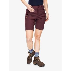 Spodenki turystyczne damskie Fjallraven Abisko Trail Stretch Shorts. Fioletowe szorty Fjällräven, bez wzorów, sportowe. Za 455,99 zł.