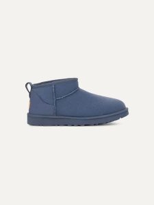 UGG Skórzane botki "Classic Ultra Mini" w kolorze niebieskim rozmiar: 39. Niebieskie botki Ugg, bez wzorów, z wełny, bez obcasa, bez zapięcia. Za 528,34 zł.
