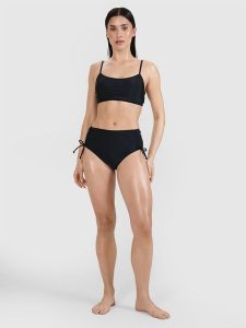 4F Góra od bikini damska - czarna L. Czarne bikini 4f, bez wzorów, z elastanu. W wyprzedaży za 39,99 zł.