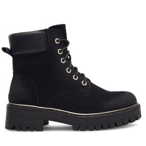 Trzewiki Jenny Fairy. Czarne botki Jenny Fairy, bez wzorów, bez obcasa, na płaskiej podeszwie, bez zapięcia. Za 159,99 zł.