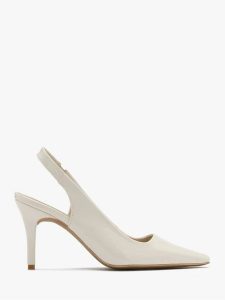 Lakierowane kremowe czółenka typu slingback. Brązowe czółenka Ryłko, bez wzorów, z gumy, bez obcasa, na szpilce, bez zapięcia. Za 349,99 zł.
