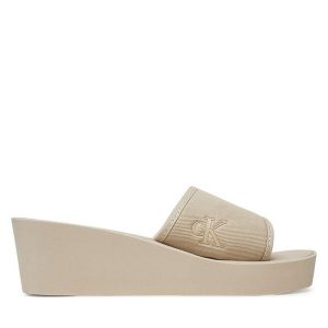 Klapki Calvin Klein Jeans. Brązowe klapki Calvin Klein Jeans, bez wzorów, z jeansu, bez obcasa. Za 139,99 zł.