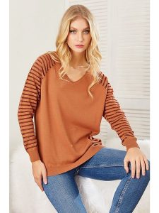 Milan Kiss Sweter w kolorze brązowym rozmiar: S. Brązowe swetry oversize Milan Kiss, s, bez wzorów, z bawełny, bez ramiączek. Za 105,38 zł.